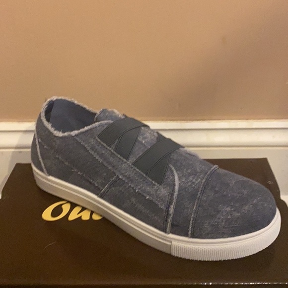 FINAL PRICE NIB Blue Outwoods Slip On Sneakers - Picture 4 of 7